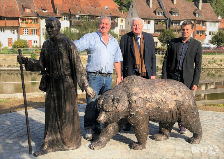 Inauguration de la statue en bronze de Saint-Ursanne et son ours