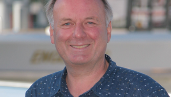 Thomas Mühlethaler est directeur d'exploitation de la Société de navigation du lac de Bienne depuis 2016 et, à ce titre, responsable de la durabilité de l'entreprise. Il est membre du comité consultatif  du Centre de compétences pour la durabilité (KONA) qui promeut activement et au niveau central le développement durable dans le tourisme suisse de la FST.