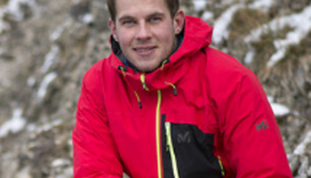 Jonas Erzer, fondateur et gérant de Dévouverte Nature Loisirs qui propose des activités de loisies en en nature aux groupes.